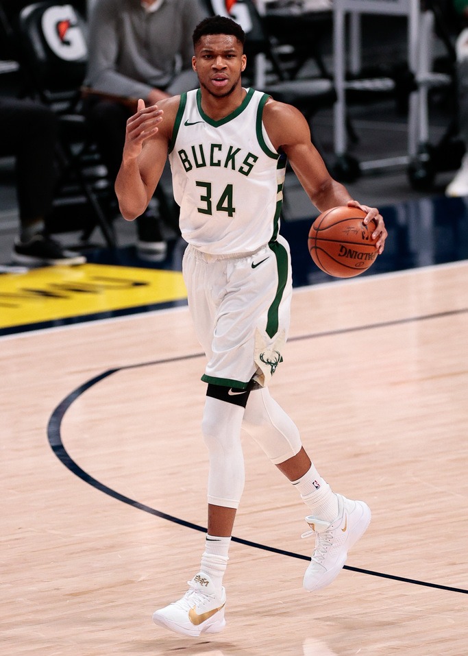 密尔沃基雄鹿阵容 密尔沃基雄鹿阵容